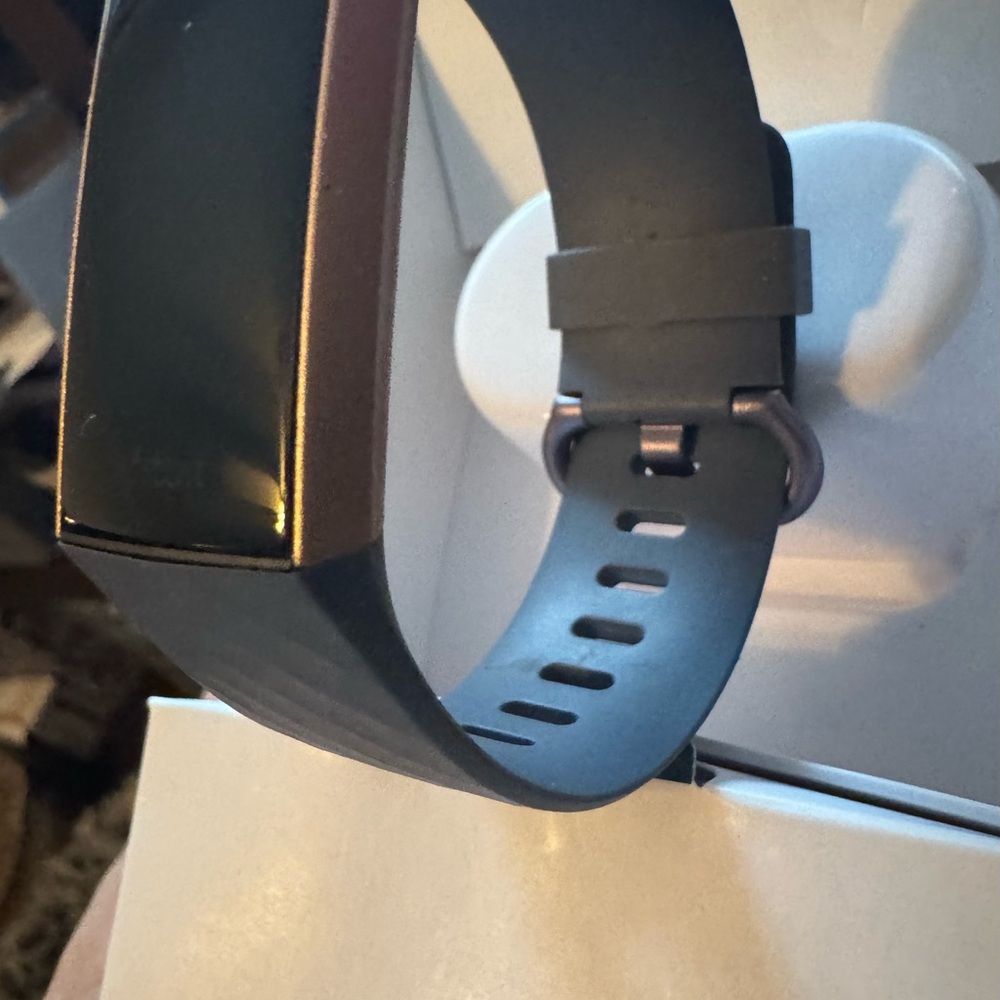 Fitbit Charge 3 Fitness/Activity Tracker- Rose Gold - Picture 2 of 3